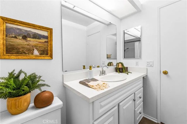 564 N Bellflower 116, Long Beach, CA 90814