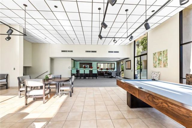 564 N Bellflower 116, Long Beach, CA 90814