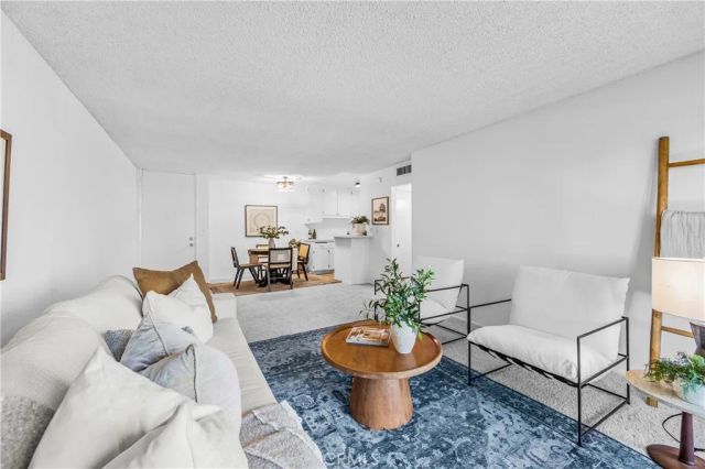 564 N Bellflower 116, Long Beach, CA 90814
