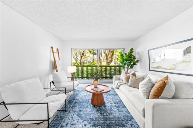 564 N Bellflower 116, Long Beach, CA 90814