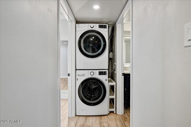 349 E THOMAS Road E302, Phoenix, AZ 85012