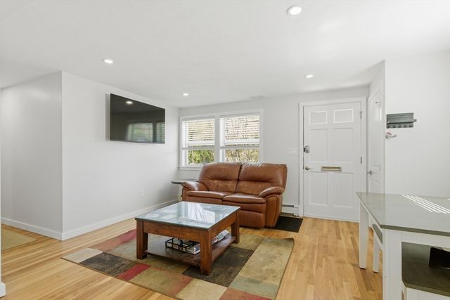 62 Hemenway, Framingham, MA 01701