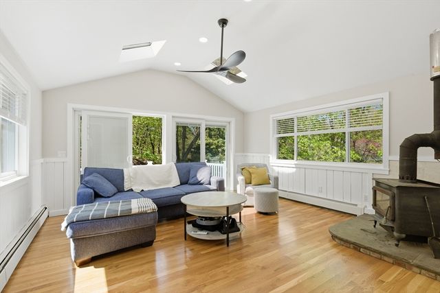 62 Hemenway, Framingham, MA 01701