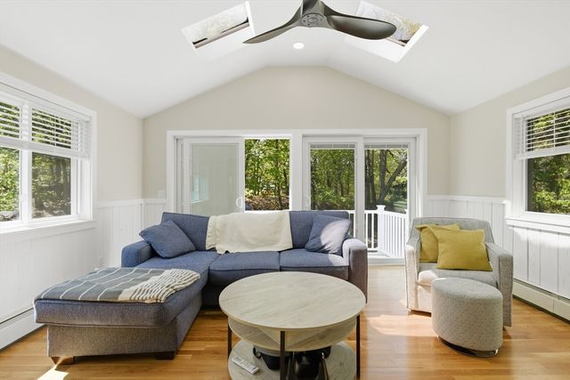62 Hemenway, Framingham, MA 01701