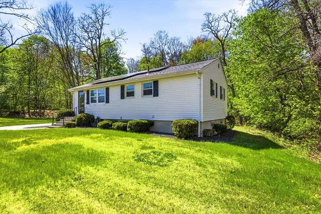 62 Hemenway, Framingham, MA 01701