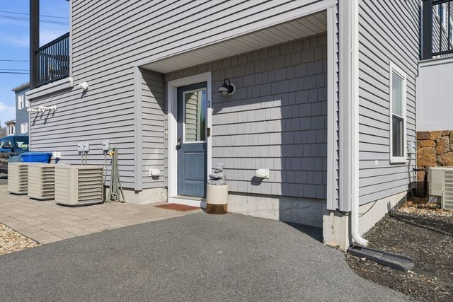 21 Summit Avenue 1, Beverly, MA 01915
