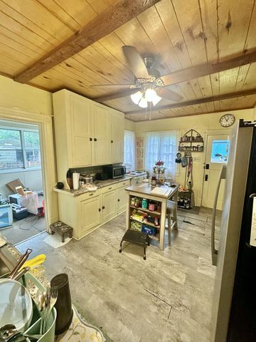1615 White Rock AVENUE, Waukesha, WI 53186