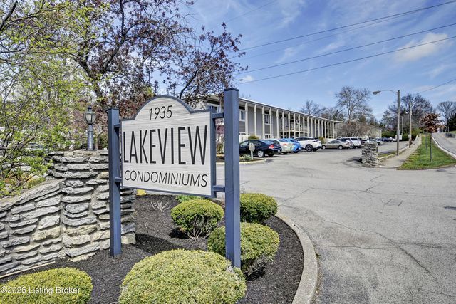 1935 Gardiner Ln E70, Louisville, KY 40205