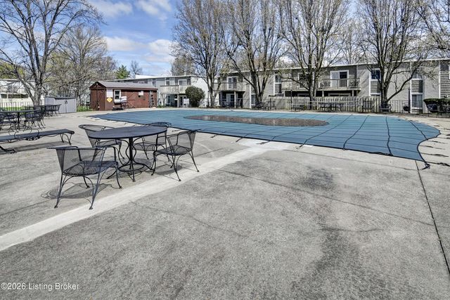 1935 Gardiner Ln E70, Louisville, KY 40205