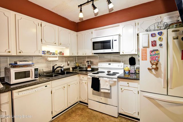 1935 Gardiner Ln E70, Louisville, KY 40205
