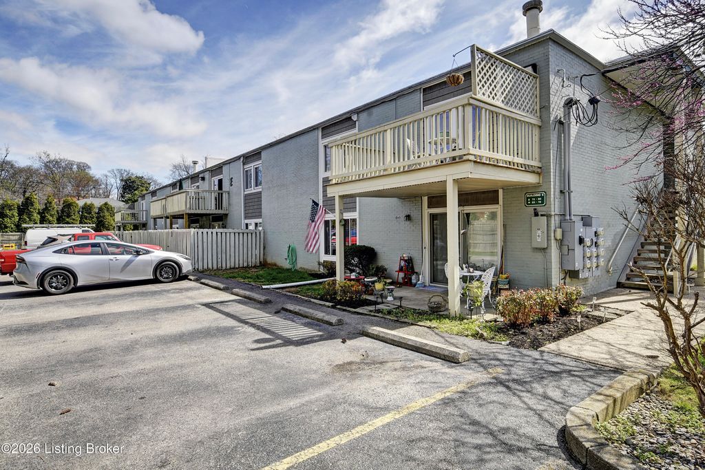 1935 Gardiner Ln E70, Louisville, KY 40205