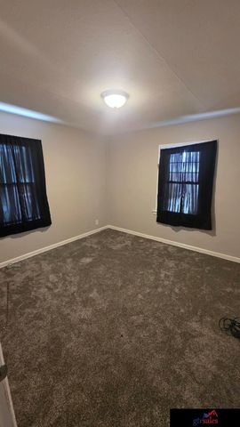 3747 N 38 Street, Omaha, NE 68111