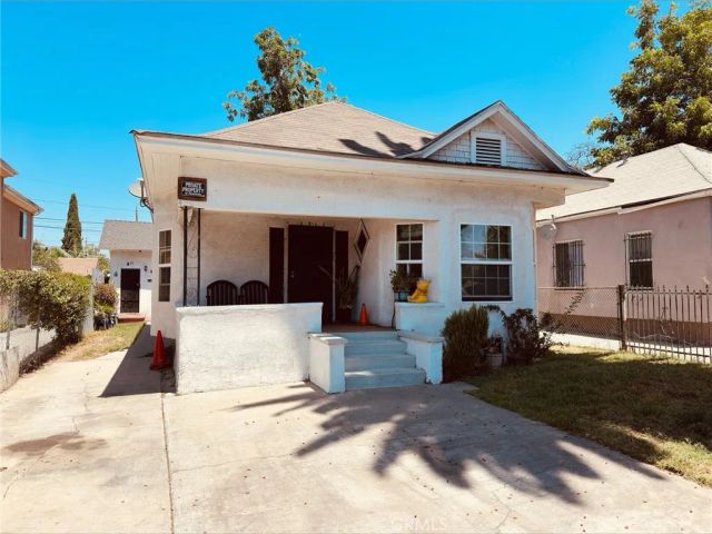 1261 E 48th Street, Los Angeles, CA 90011