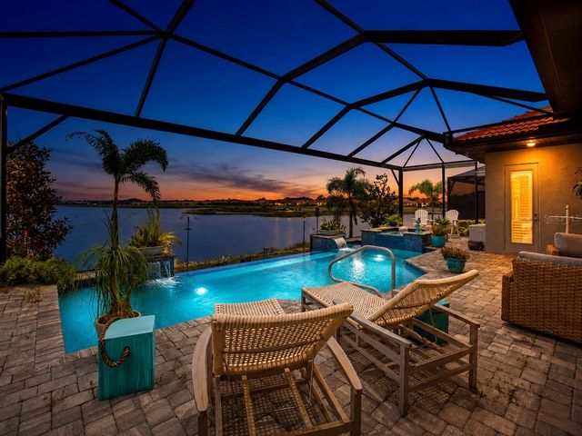 617 MARAVIYA BOULEVARD, Nokomis, FL 34275