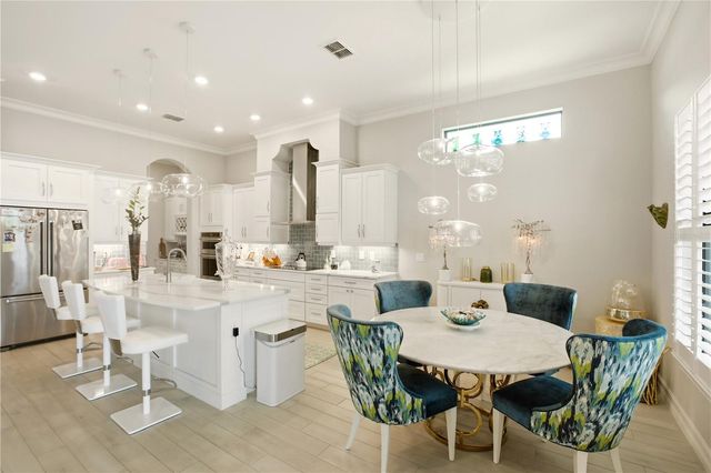 617 MARAVIYA BOULEVARD, Nokomis, FL 34275