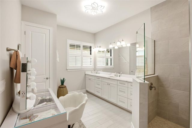 617 MARAVIYA BOULEVARD, Nokomis, FL 34275