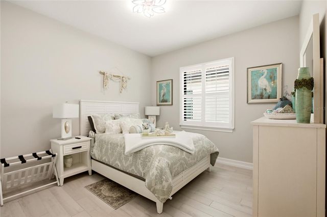 617 MARAVIYA BOULEVARD, Nokomis, FL 34275