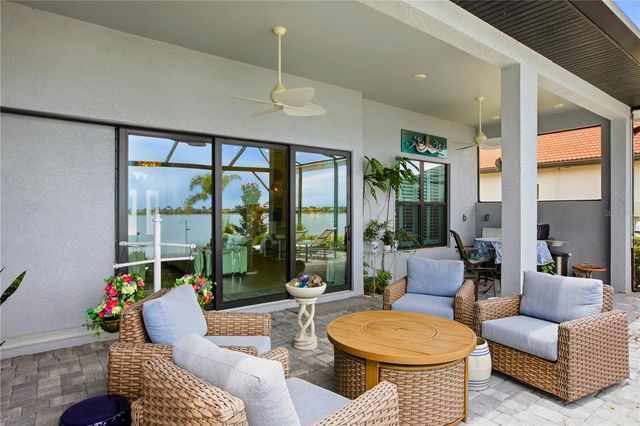 617 MARAVIYA BOULEVARD, Nokomis, FL 34275