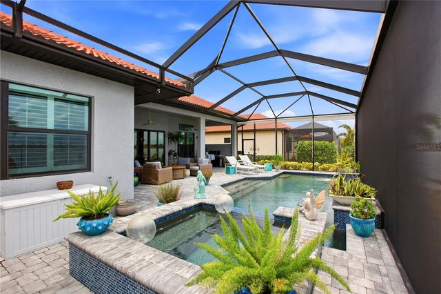 617 MARAVIYA BOULEVARD, Nokomis, FL 34275