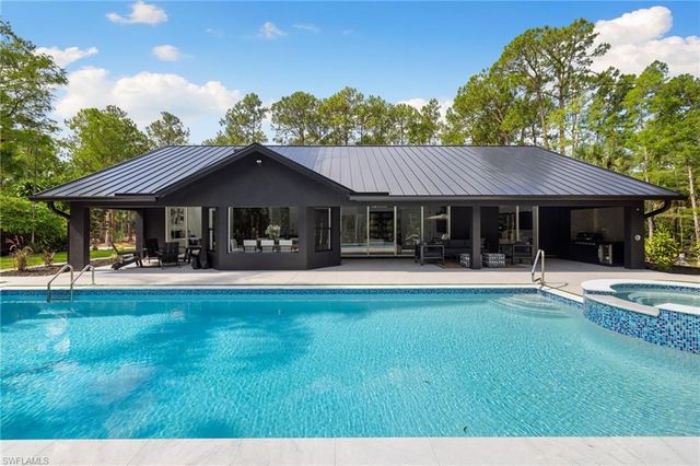 4521 3rd AVE NW, Naples, FL 34119