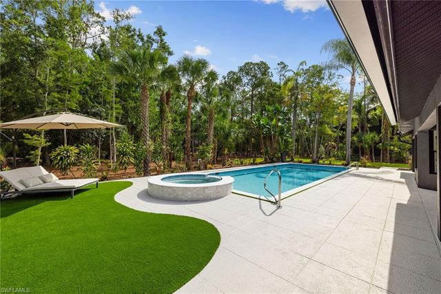 4521 3rd AVE NW, Naples, FL 34119