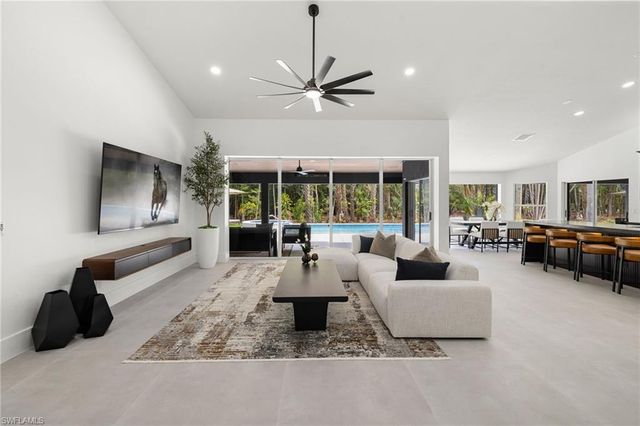 4521 3rd AVE NW, Naples, FL 34119