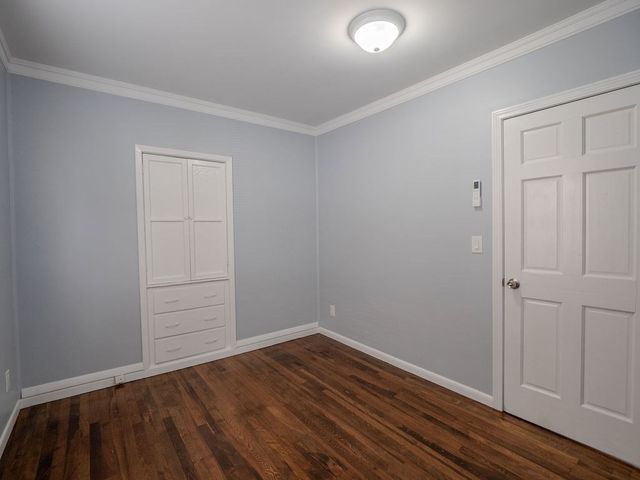12 Ives St, Worcester, MA 01603