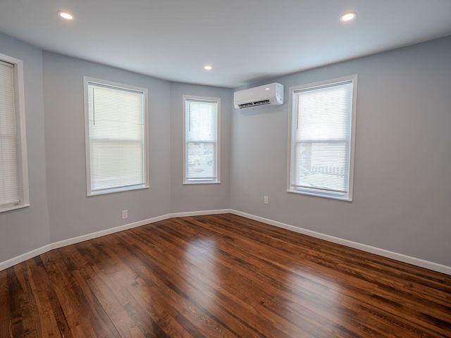 12 Ives St, Worcester, MA 01603