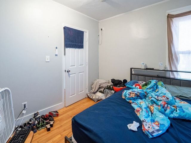 12 Ives St, Worcester, MA 01603
