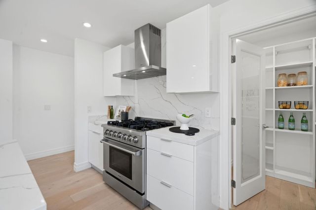 280 Matadero Avenue, Palo Alto, CA 94306