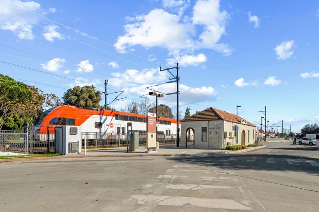 280 Matadero Avenue, Palo Alto, CA 94306