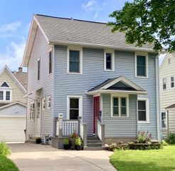 1406 E Kensington BOULEVARD, Shorewood, WI 53211