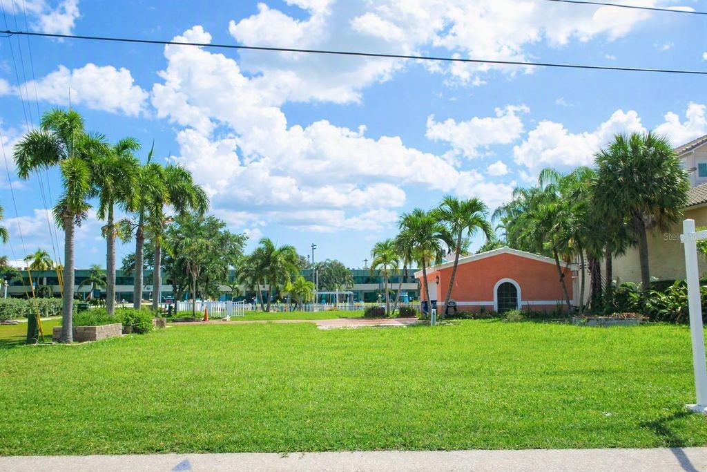 11855 1ST STREET E, Treasure Island, FL 33706