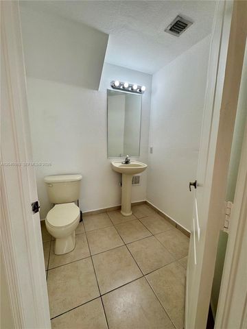 8936 W Flagler Street 201, Miami, FL 33174