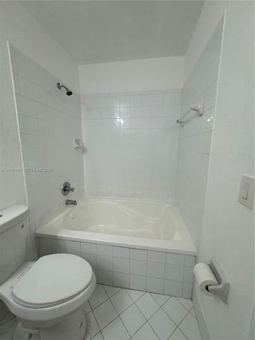 8936 W Flagler Street 201, Miami, FL 33174