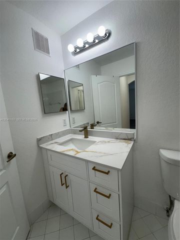 8936 W Flagler Street 201, Miami, FL 33174