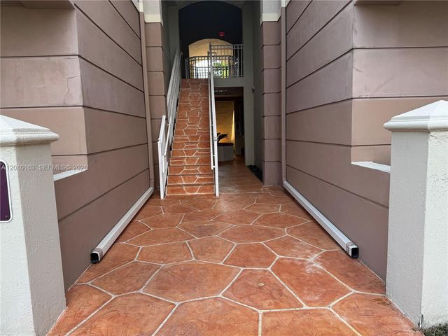 8936 W Flagler Street 201, Miami, FL 33174