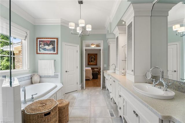 5445 Brookberry Farm Road, Winston-salem, NC 27106