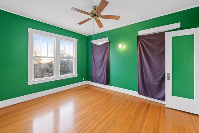 452 S 8th St, Salina, KS 67401