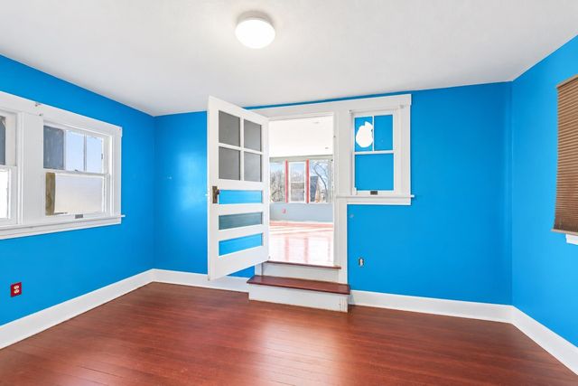 452 S 8th St, Salina, KS 67401