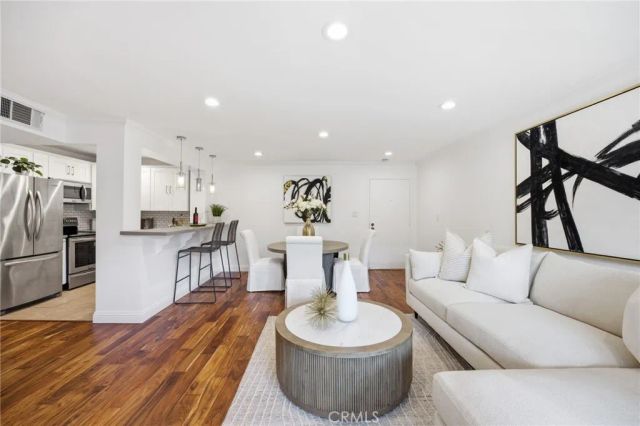 355 S Madison Avenue 224, Pasadena, CA 91101