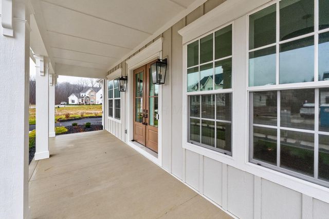 3290 Briarwood Lane, Lewis Center, OH 43035