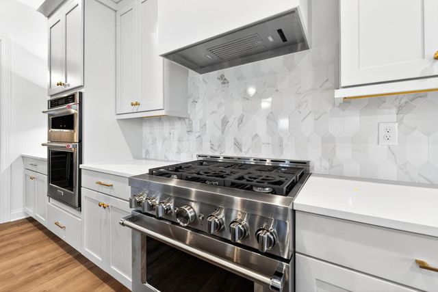 3290 Briarwood Lane, Lewis Center, OH 43035