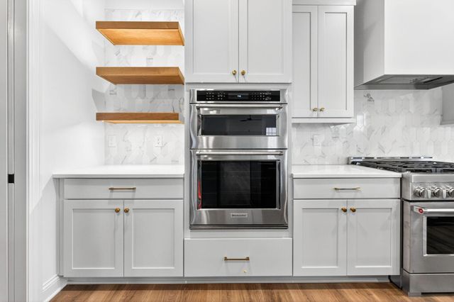 3290 Briarwood Lane, Lewis Center, OH 43035