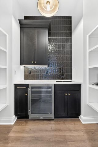 3290 Briarwood Lane, Lewis Center, OH 43035