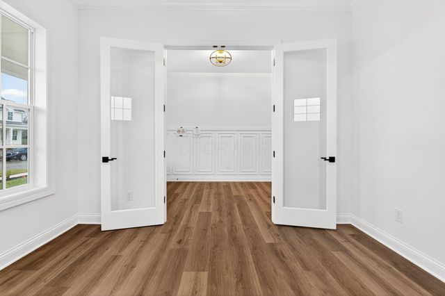 3290 Briarwood Lane, Lewis Center, OH 43035