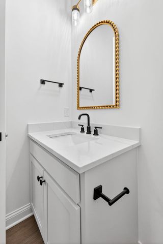 3290 Briarwood Lane, Lewis Center, OH 43035