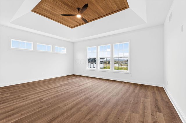 3290 Briarwood Lane, Lewis Center, OH 43035