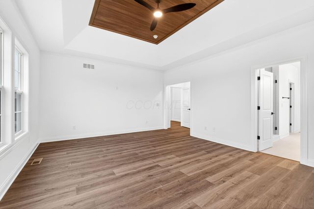 3290 Briarwood Lane, Lewis Center, OH 43035