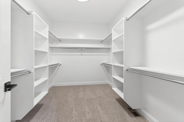 3290 Briarwood Lane, Lewis Center, OH 43035